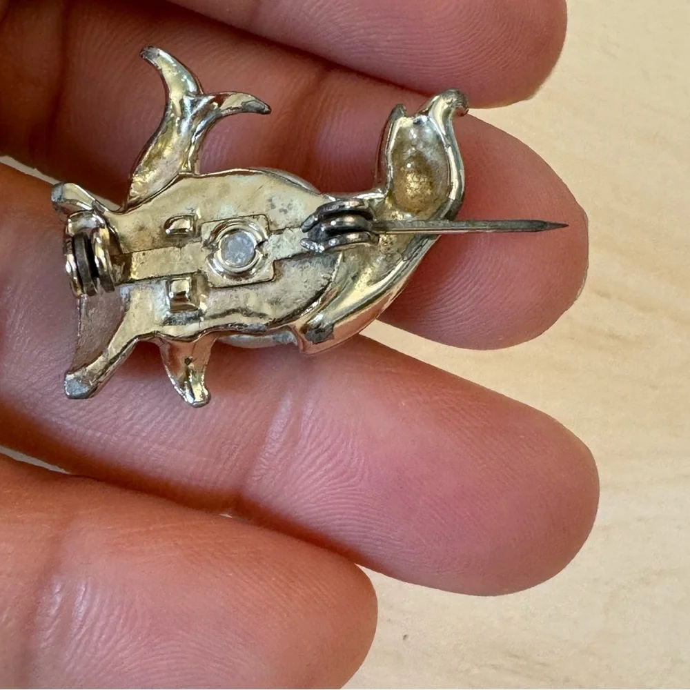 Vintage Seal Pinniped Faux Pearl Gold Tone Brooch Pin
